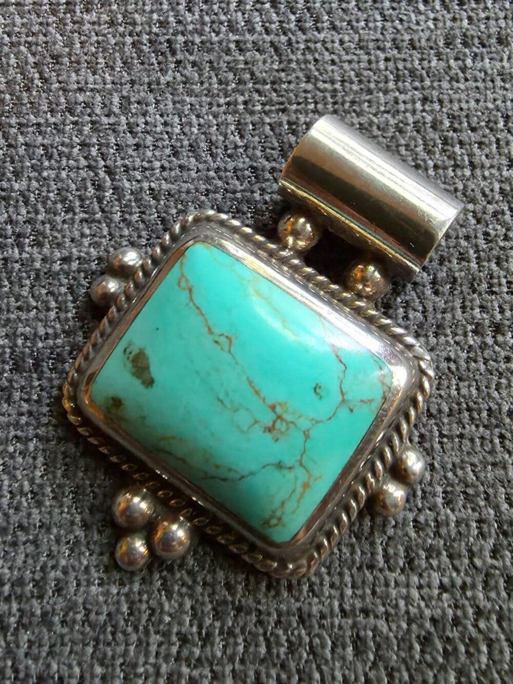 Sterling silver and webbed turquoise rectangular pendant marked 0.925 Mexico VTG